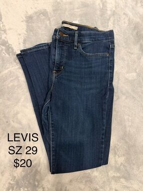 Levi's Women's Dark Indigo Skinny Jeans